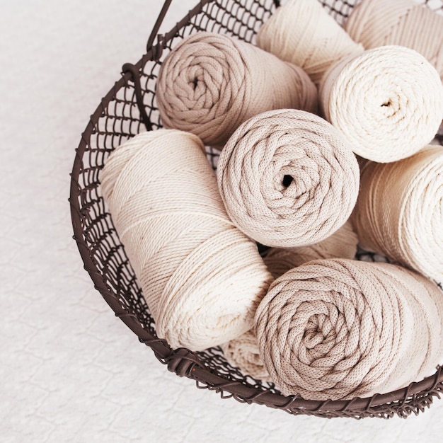 zbiór tkanin i nici